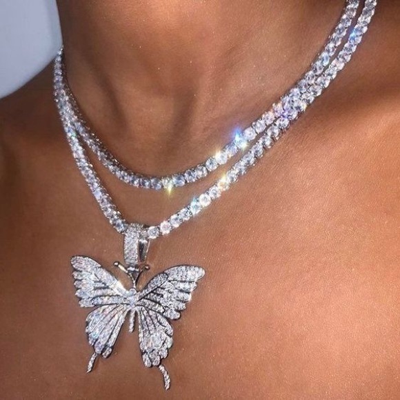 NEW | Icy Butterfly Layered Chain Necklace Silver - Picture 1 of 2